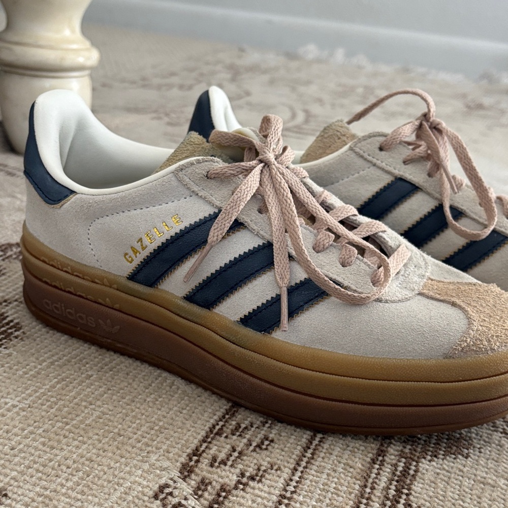 Adidas Gazelle Women's Sneakers - Cream and Navy
